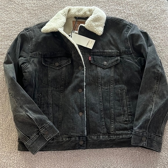 Levi’s Premium Ex-Boyfriend Sherpa Trucker Jacket Gray - Picture 4 of 5